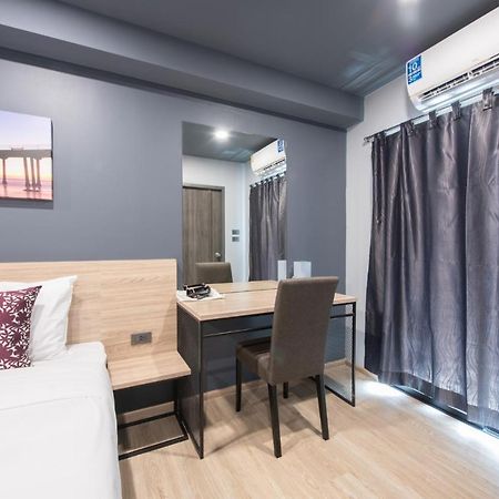 Oblique Apartment - ออฟบลิค อพาร์ทเมนท์ Нонтабури Екстериор снимка