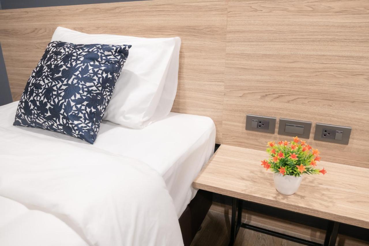 Oblique Apartment - ออฟบลิค อพาร์ทเมนท์ Нонтабури Екстериор снимка