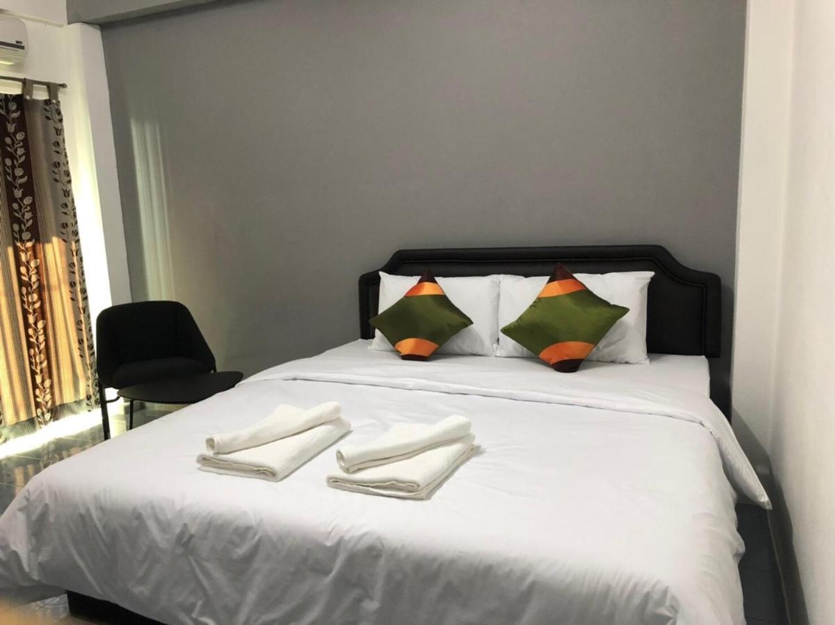 Oblique Apartment - ออฟบลิค อพาร์ทเมนท์ Нонтабури Екстериор снимка